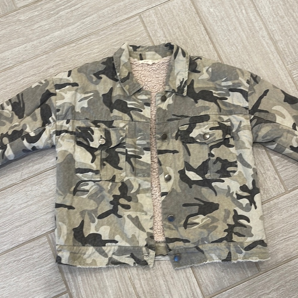 Mystree Sherpa Lined Camo Jacket - image 1